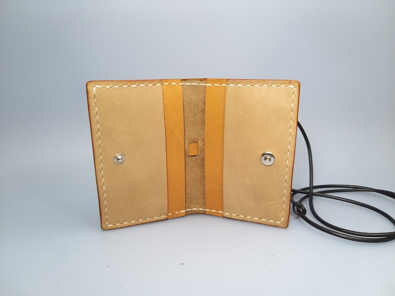證件套 DIY 皮革班 handsbox 皮革學堂 証件套 橫式 相位 卡片位 掛頸 對褶