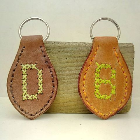 縫線鎖匙扣 key ring DIY 皮革班 handsbox 皮革學堂 皮革課程 縫線字母 十字繡