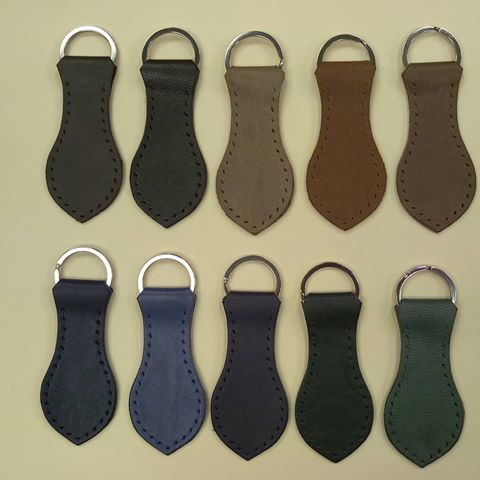 XKHKS5H 皮革材料包 縫線 細鎖匙扣 KEY HOLDER 男裝 限量現貨優惠
