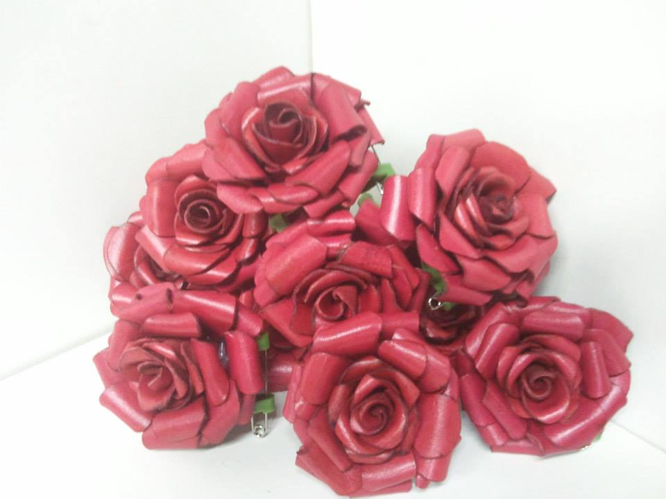 皮革花 皮革玫瑰花 DIY 皮革課程 handsbox 皮革班 婚禮 手花 襟花 兄弟襟花 姊妹手花 回禮禮物 兄弟姊妹禮物 兄弟姊妹活動 婚前活動 單身派對