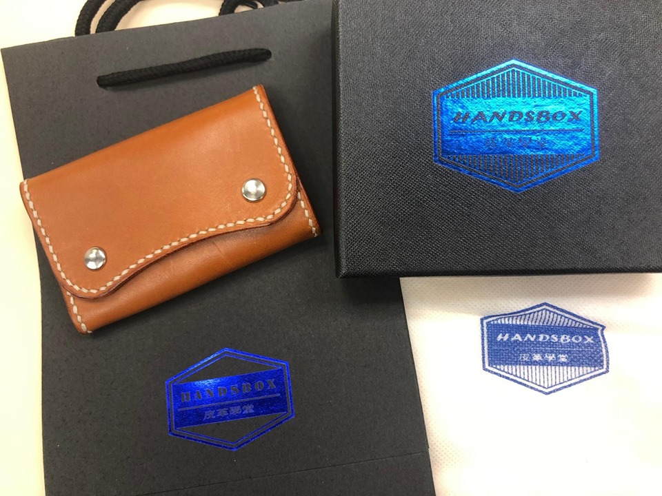 三褶鎖匙包 DIY 皮革班 handsbox 皮革學堂 三卡位 六匙位 鈕扣 男裝 key holder