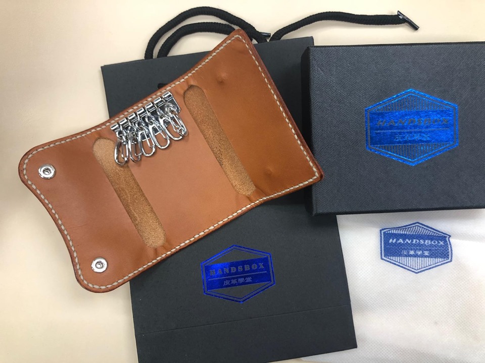 皮革材料包 三褶鎖匙包  handsbox 皮革學堂 DIY三卡位 六匙位 鈕扣 男裝 key holder