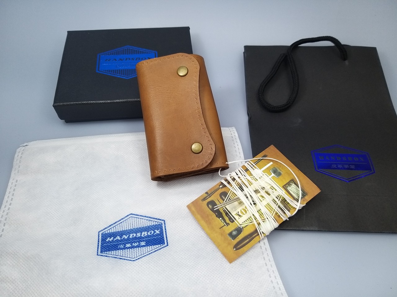 皮革材料包 三褶鎖匙包  handsbox 皮革學堂 DIY三卡位 六匙位 鈕扣 男裝 key holder