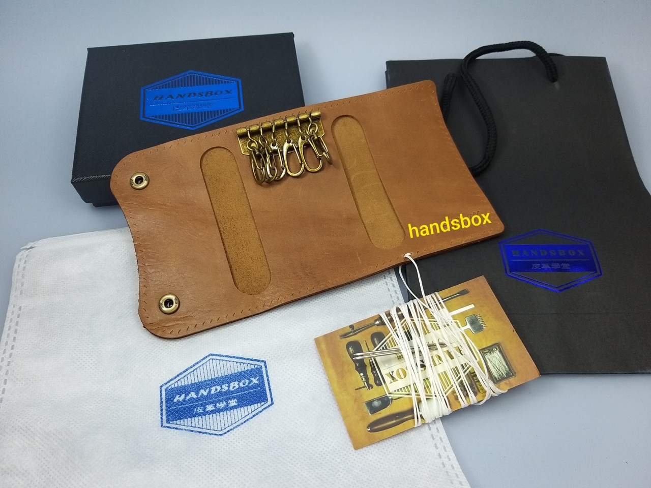 皮革材料包 三褶鎖匙包  handsbox 皮革學堂 DIY三卡位 六匙位 鈕扣 男裝 key holder