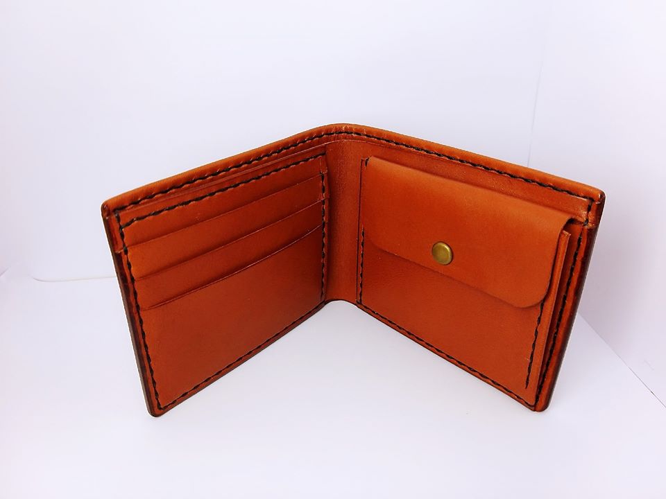 【現貨】對褶銀包 handsbox 皮革學堂 男裝銀包 短銀包 卡位 散銀位 包壓印英文