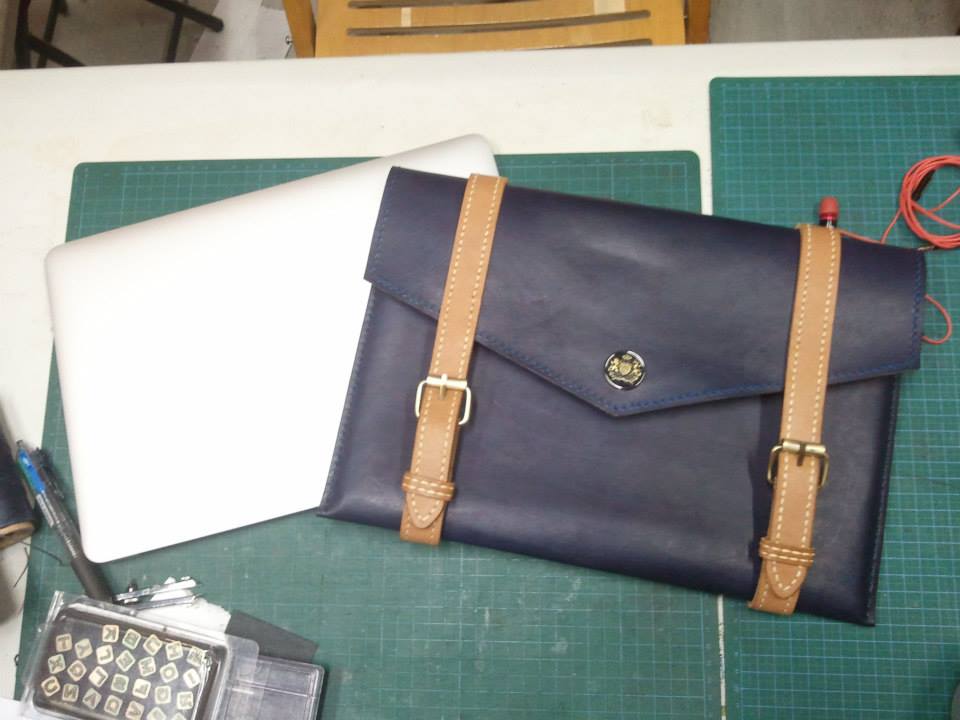 Handsbox 真皮手提袋 皮革袋 輕便袋 apple macbook air 电脑袋 啡色 撞色