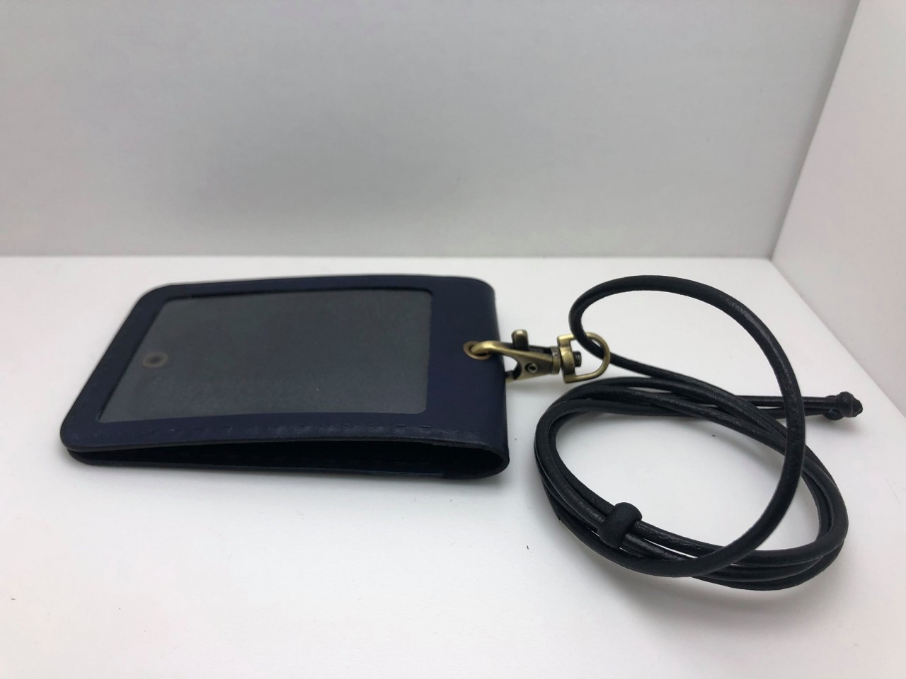 訂製 對褶證件套 皮革材料包 DIY handsbox 皮革學堂 証件套 相位 卡片位 掛頸 對褶