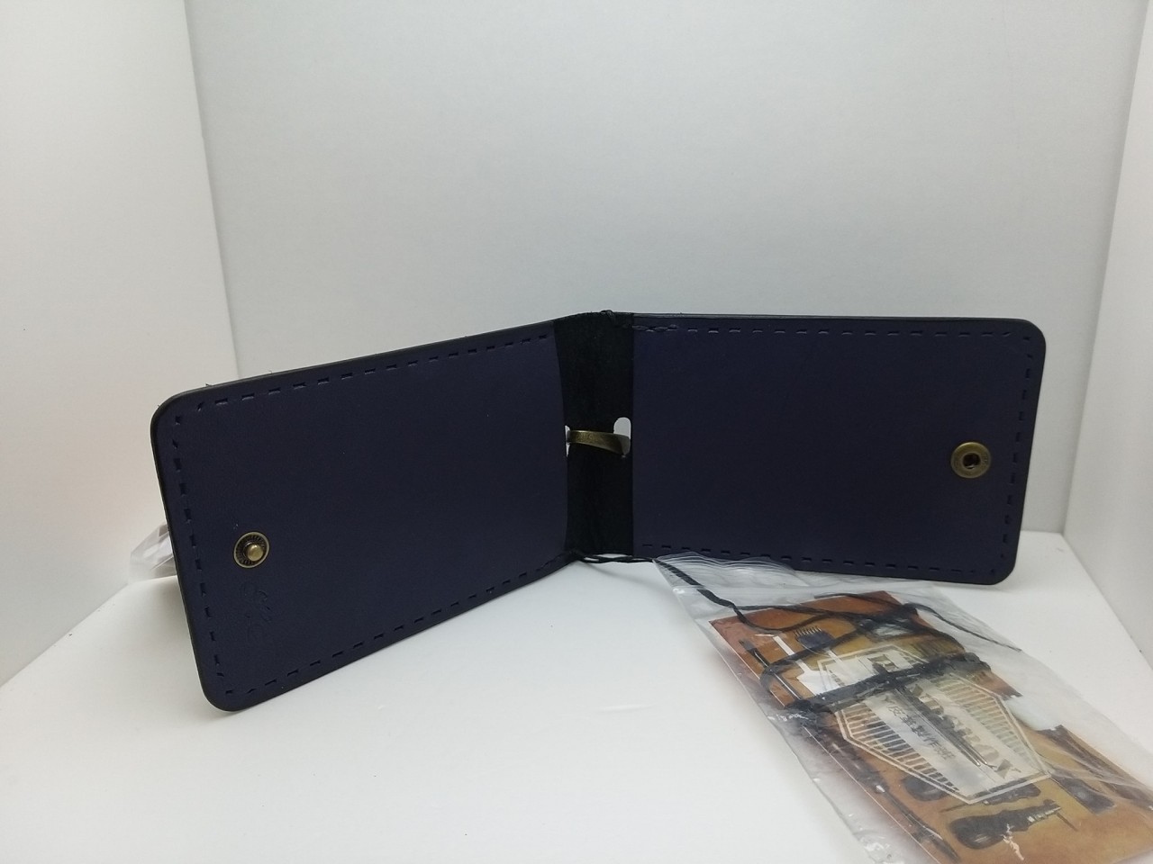 訂製 對褶證件套 皮革材料包 DIY handsbox 皮革學堂 証件套 相位 卡片位 掛頸 對褶