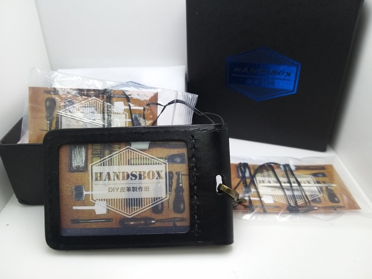 訂製 對褶證件套 皮革材料包 DIY handsbox 皮革學堂 証件套 相位 卡片位 掛頸 對褶