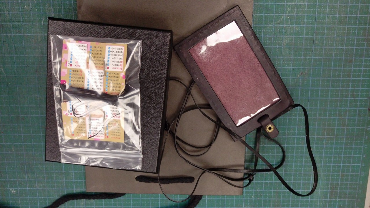 訂製 XCHKS4H 雙色 縫線 直身 卡片套 八達通 證件套 cards holder DIY皮革材料包 相位
