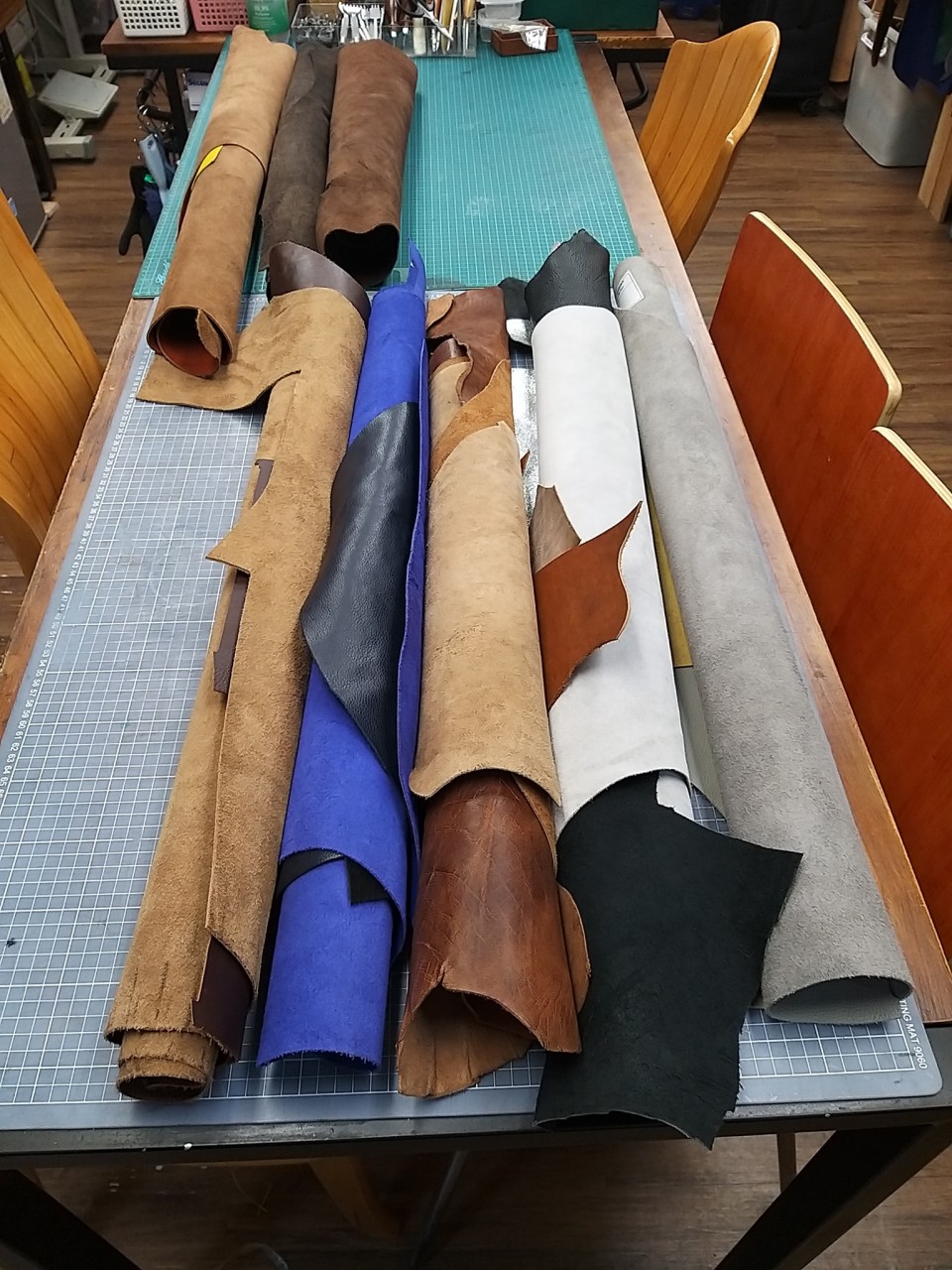 牛皮 軟皮 皮革 真皮 鉻鞣革 耐用 防水力高 不變色 leather DIY handmade