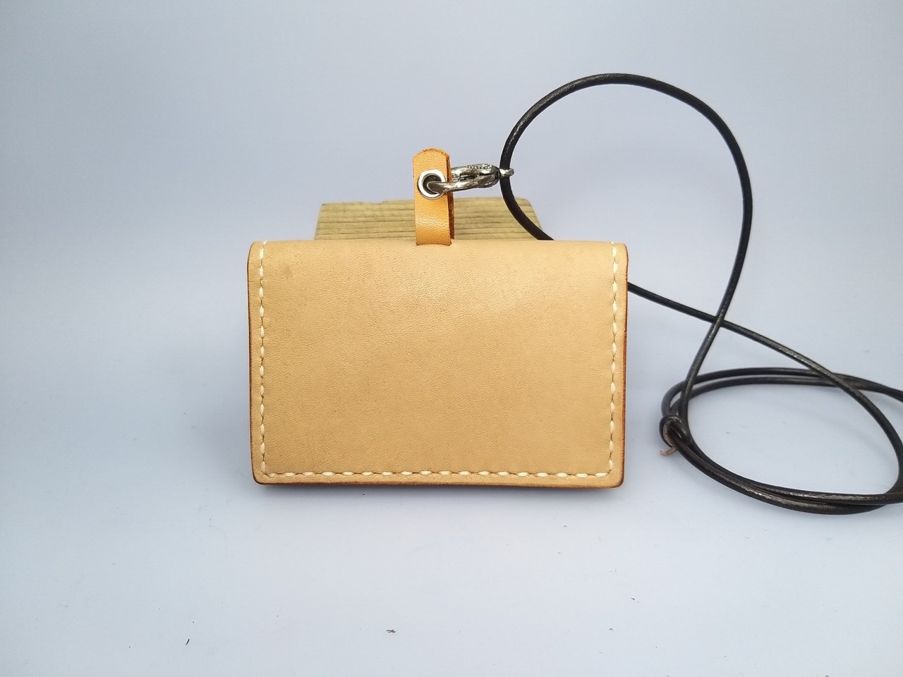 【現貨】證件套 handsbox 皮革學堂 証件套 橫式 相位 卡片位 掛頸 對褶