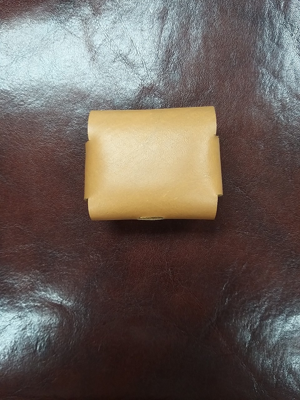 【現貨】啡色皮革耳機套 簡易縫線盒型 DIY 皮革課程 皮革班 合不同型號耳機 apple airpod 3